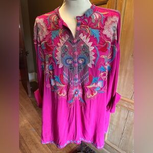 Johnny Waa Pink/Fuschia Tunic Embrodered multi Small